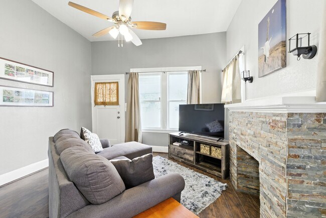 Photo - 629 Delmar St