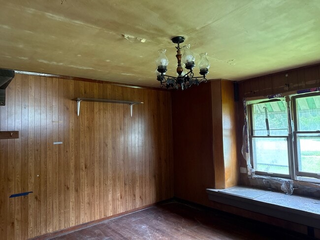Photo - 2300 E Memorial Dr
