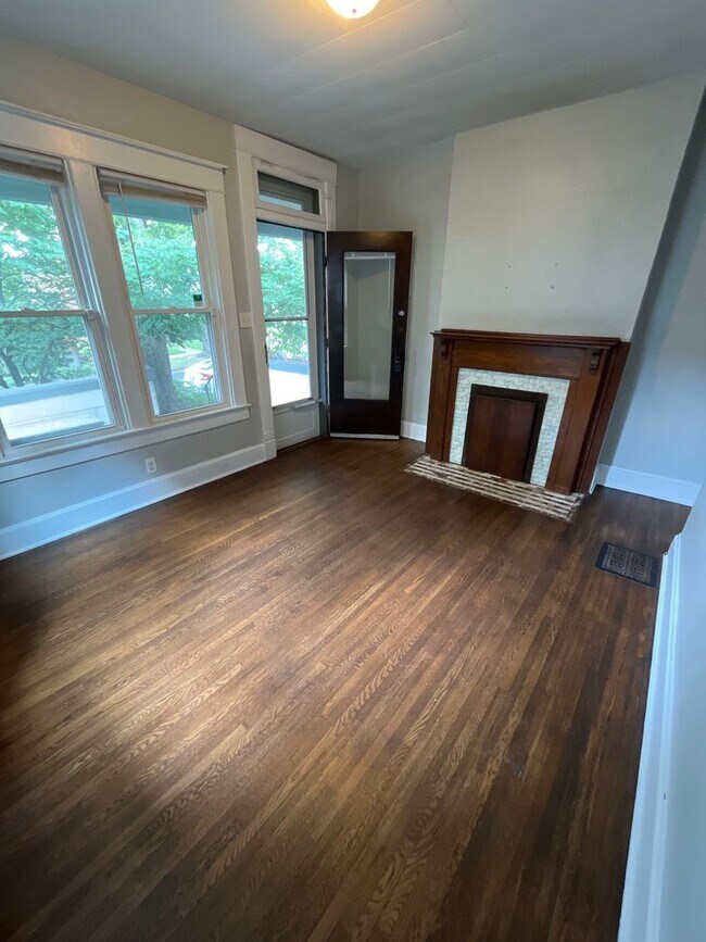 Photo - 337-339-339 E Mithoff St Unit 337