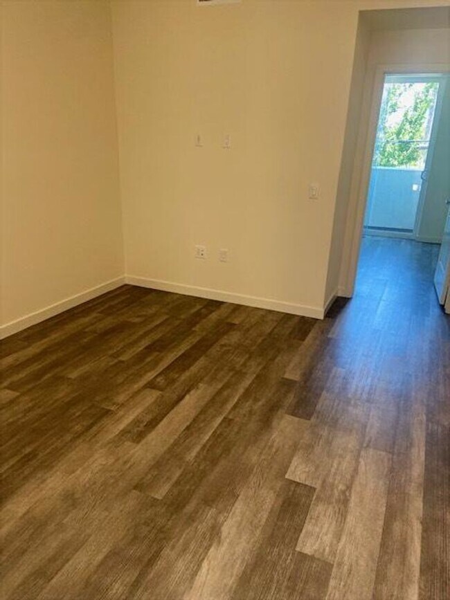 Photo - 3500 Chesapeake