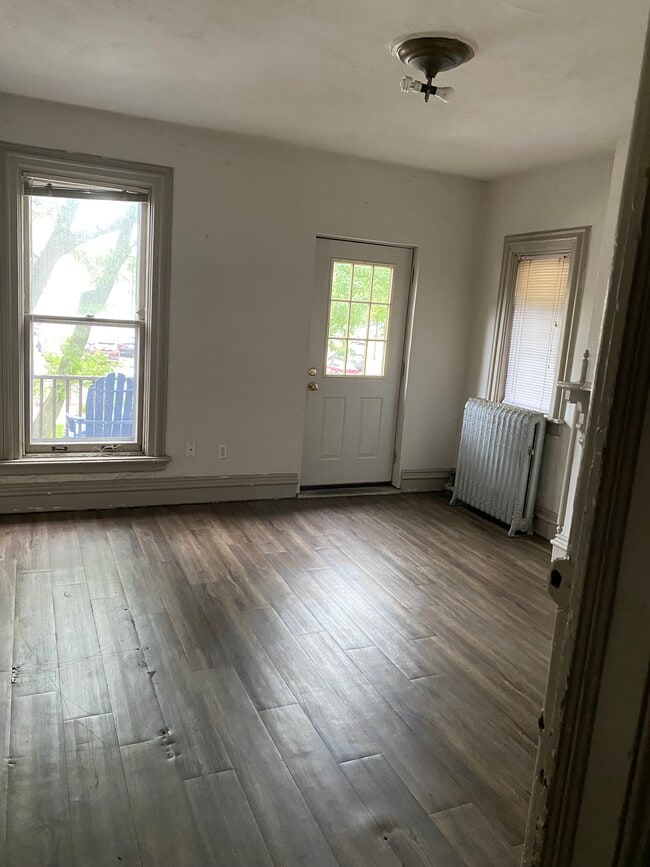 Photo - 312 N Carroll St Unit Apartment 2