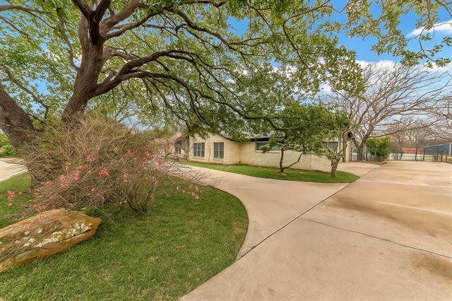 Photo - 26 Bounty Rd E