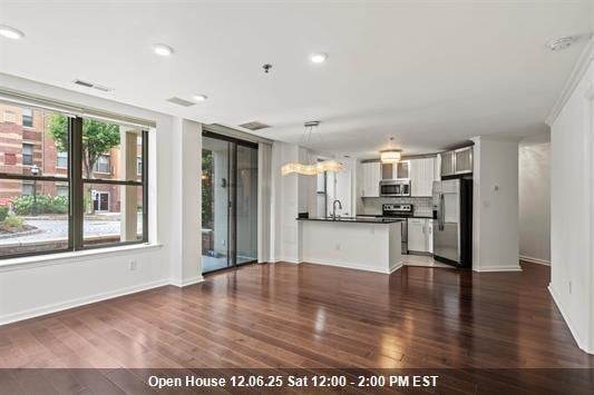 Building Photo - 24 Ave at Port Imperial Unit B46