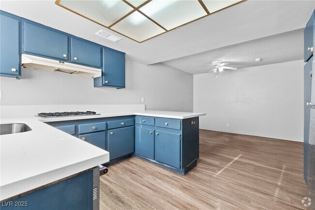 Building Photo - 2916 Karen Ave Unit 1 Rental