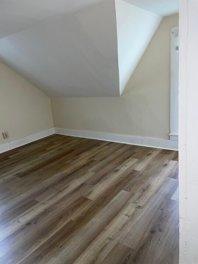 2012 4th St Unit 1BR/1BA