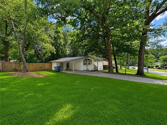 203 Wendell Dr SE