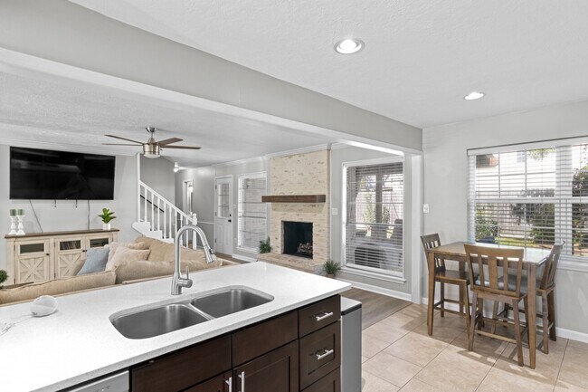 Photo - 13910 Ella Lee Ln