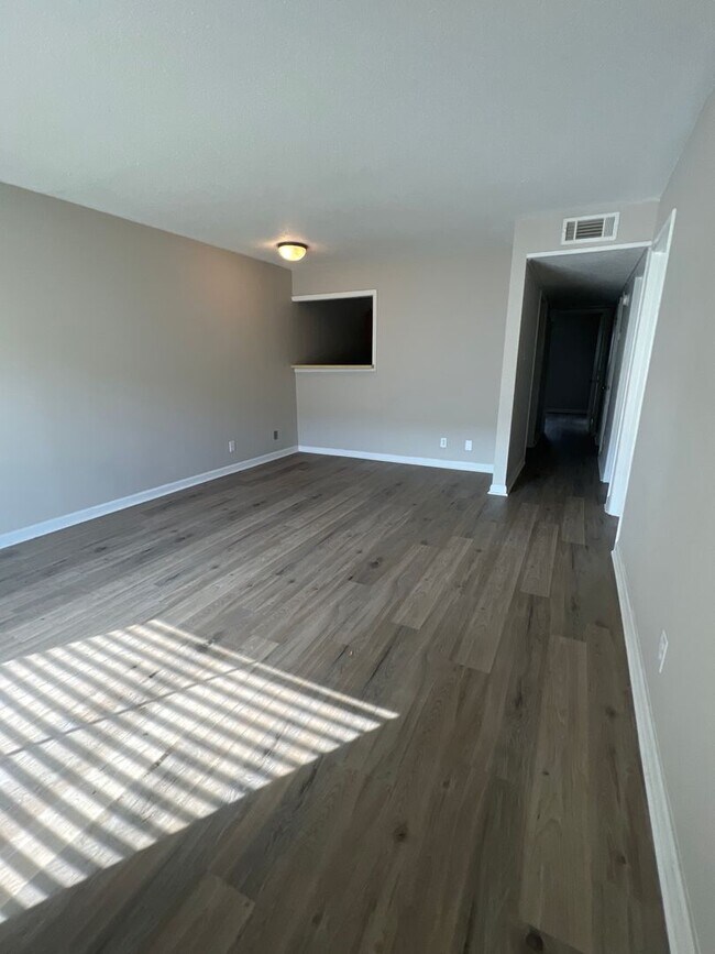 Photo - Newly Renovated 2B\1B Apartment Available in Lake Charles