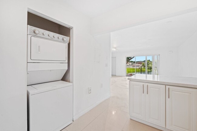 Photo - Peaceful corner unit 2 Bed 2 bath overlooking beautiful lake