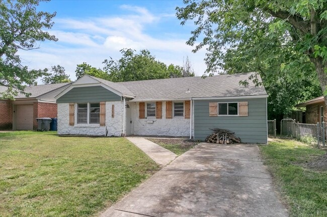 Photo - 2116 Andover Ct