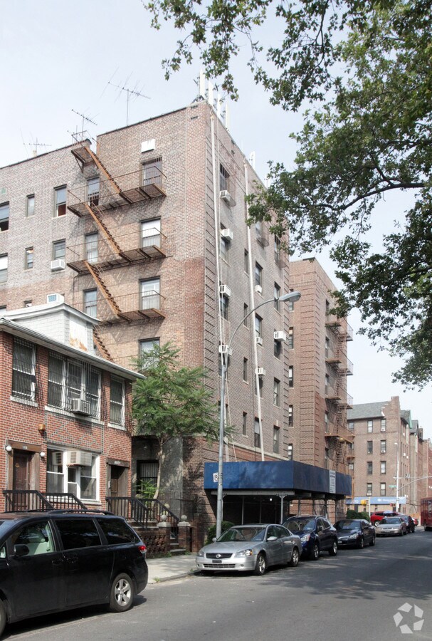 1042 50th St - 1042 50th St