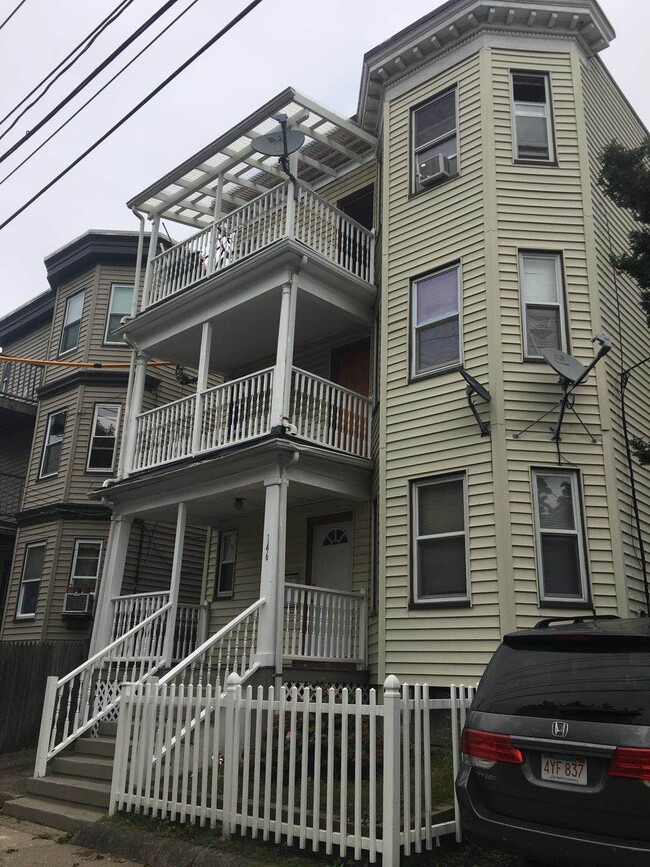 Building Photo - 146 Spencer St Unit #2 Rental