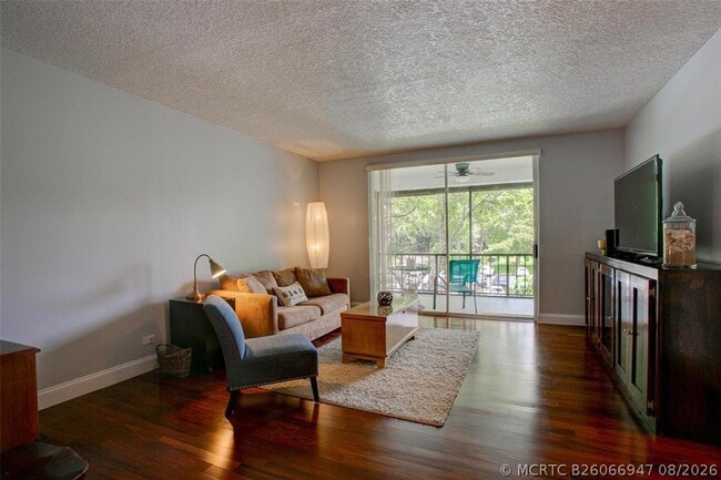3740 Inverrary Dr Unit 3I