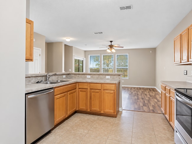 1131 Lee Rd