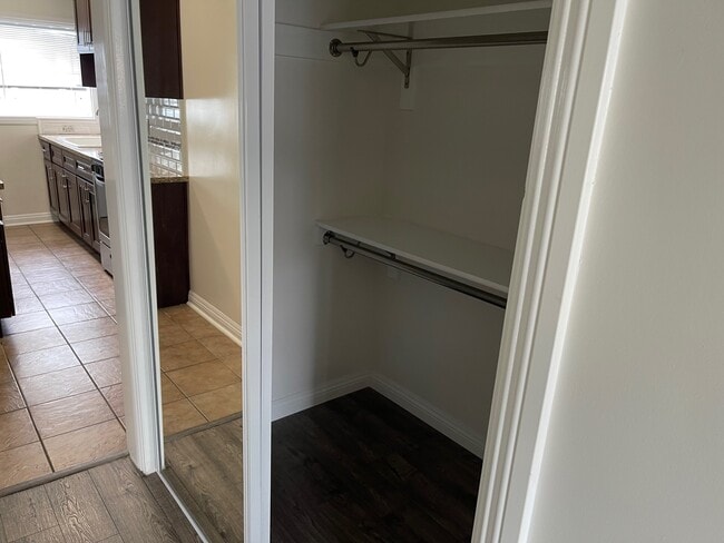 Photo - 1232 E Appleton St