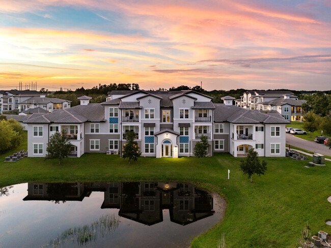 Shadetree Apartments