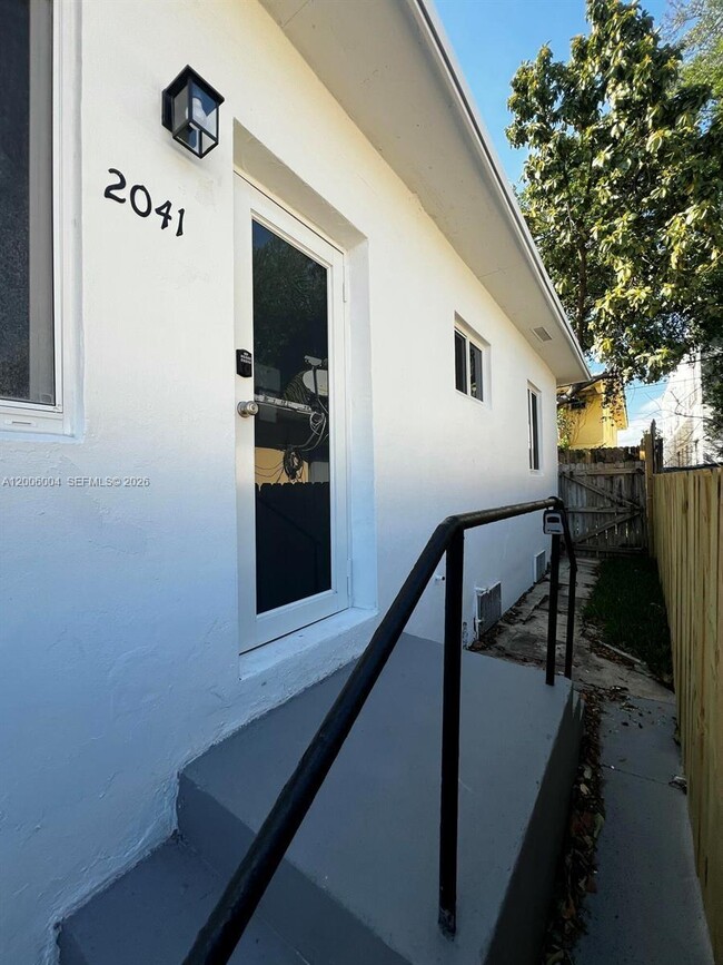 Photo - 2041 NW 2nd St Unit 2041