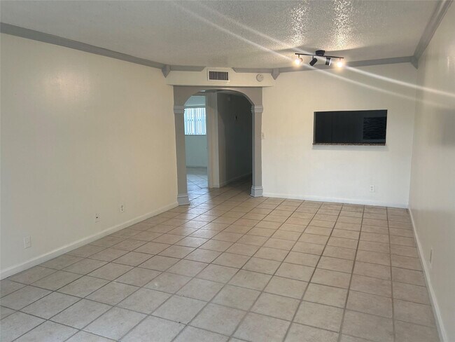 Photo - 8000 Fairview Dr Unit 102