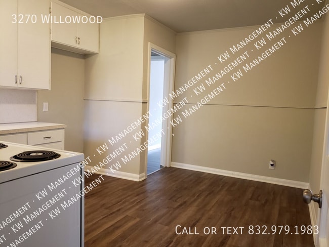 Photo - 3270 Willowood-