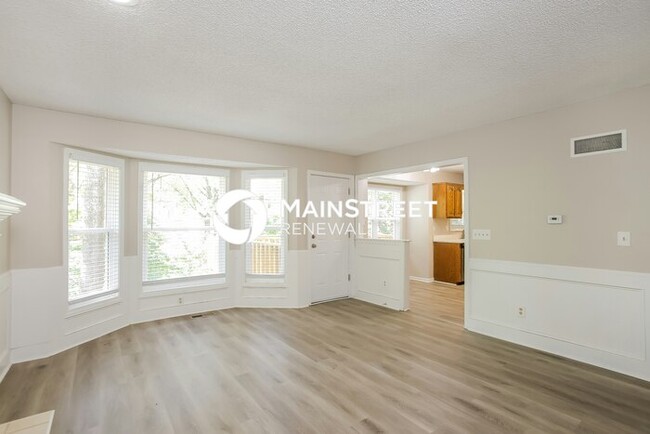 Photo - 4 Bedroom Pet-Friendly Home in Kansas City, MO with Main Street Renewal