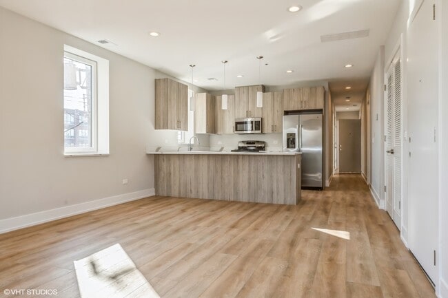 Photo - 3216 N Karlov Ave Unit 4N