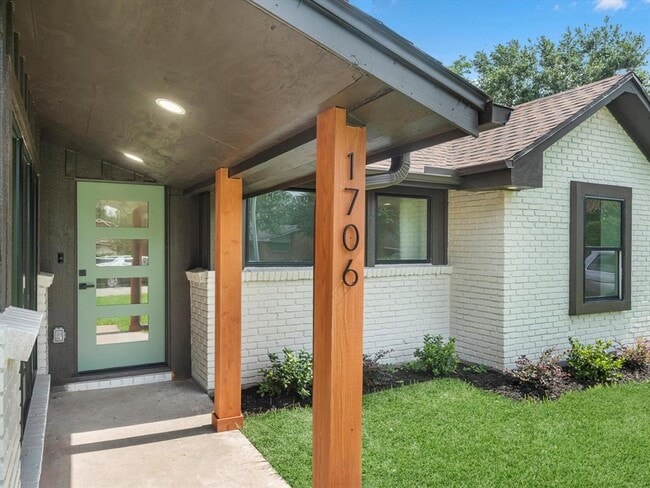 Photo - 1706 Ansbury Dr House