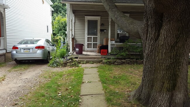 Front Unit - 86 W Union St Unit 86