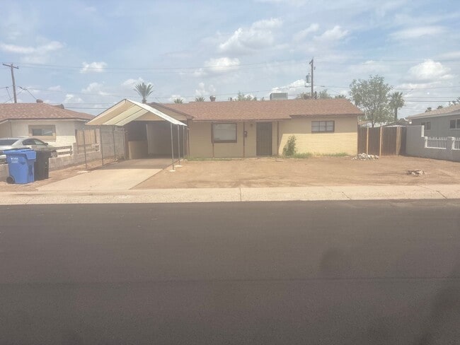 Photo - 2746 W Glenrosa Ave