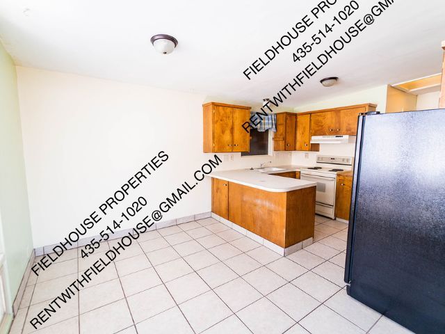 Photo - 1077 Rose St