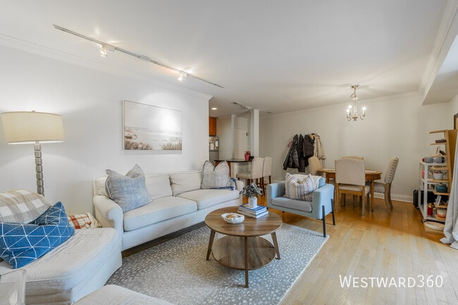 Photo - 2140 N Lincoln Ave Unit 5205