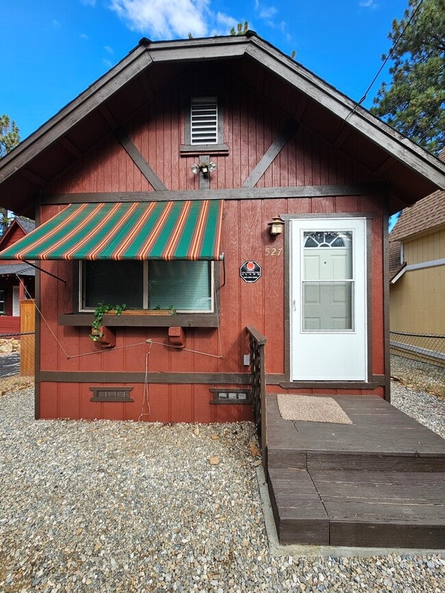 Charming 2-Bedroom + Office Home with Rece... - Charming 2-Bedroom + Office Home with Rece...
