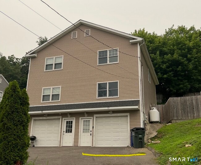 Building Photo - 17 Dayton Rd