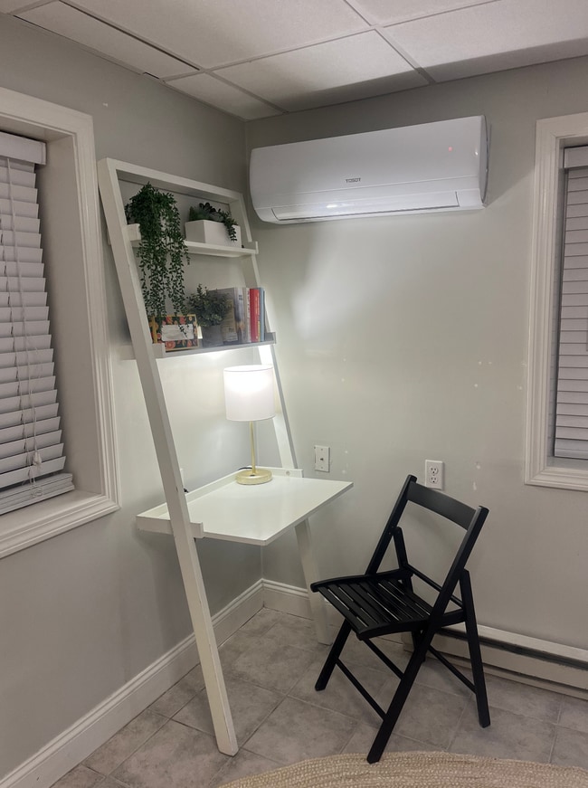 Photo - 497 Winnacunnet Rd Unidad A