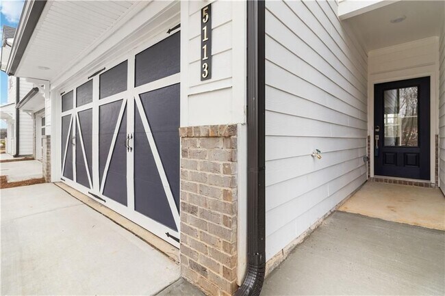 Photo - 5113 Sidney Sq Dr