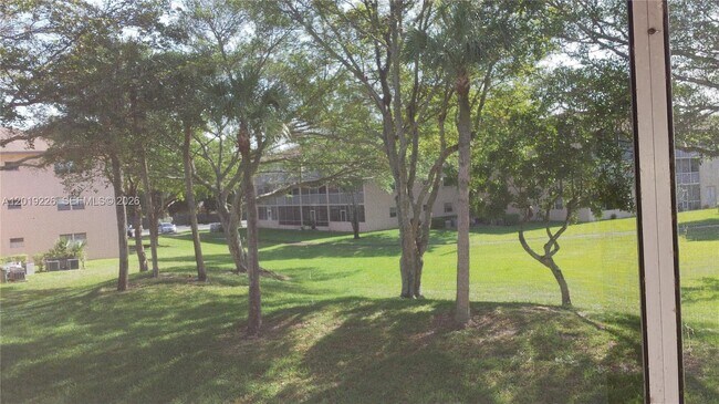 Building Photo - 151 SW 134th Way Unit 206N