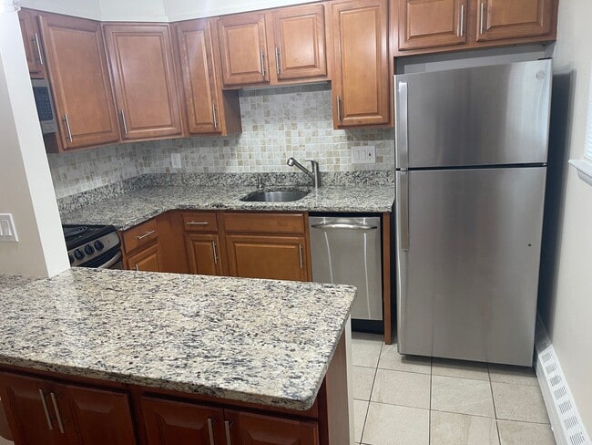 Photo - COOLIDGE CORNER Free month Rent, Noce reno...