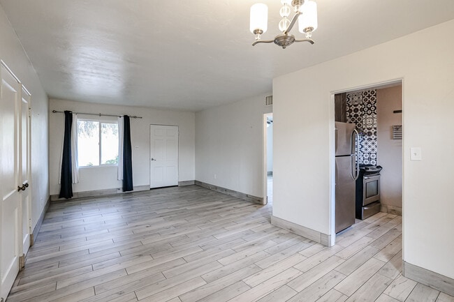 Photo - 3827 N 18th St