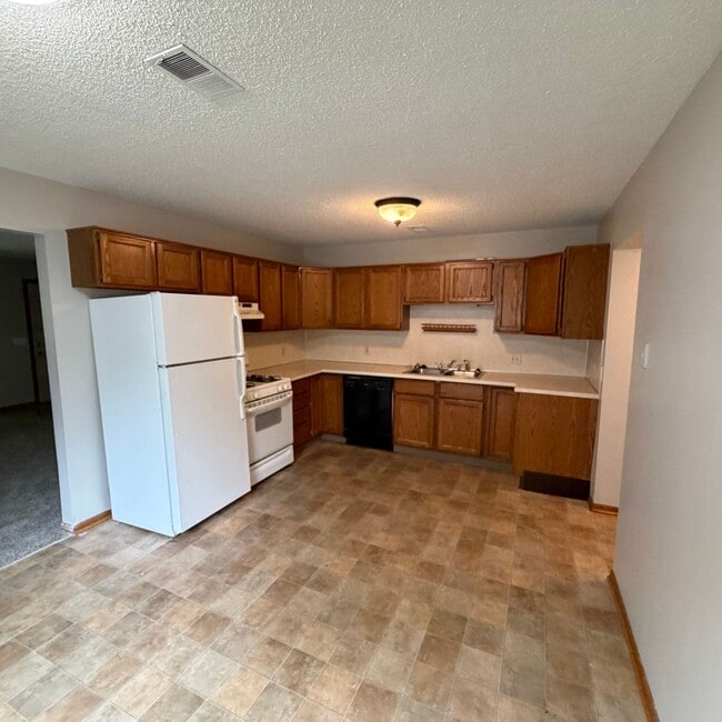 Photo - Two Bedroom with Washer/Dryer hook ups!