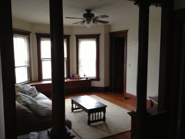 livroom - 221 Ulster St Apartment Unit 2