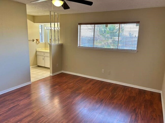 Photo - 12322 South Dr