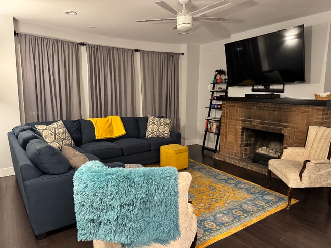 Building Photo - 3526 Lake St