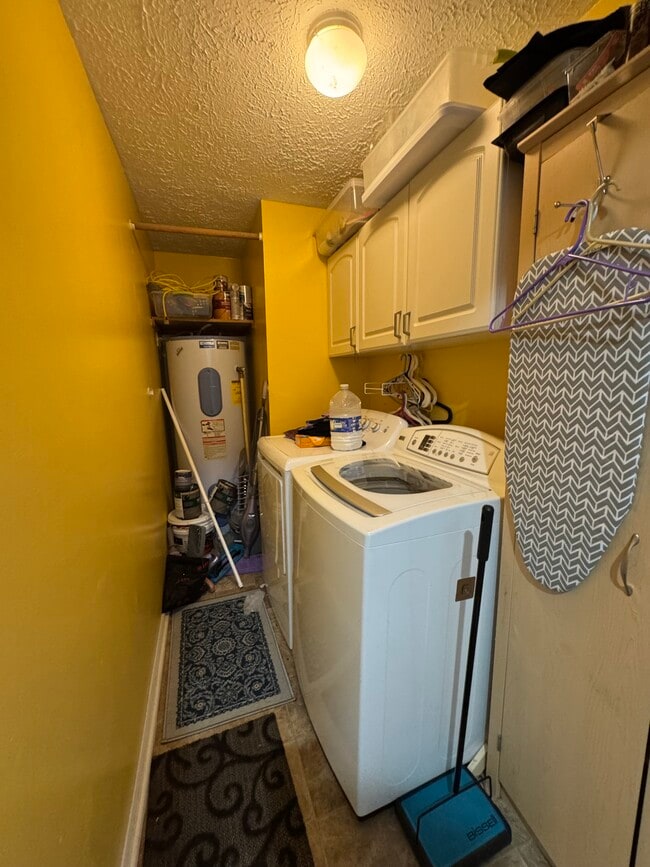 Photo - 7445 Carver Rd