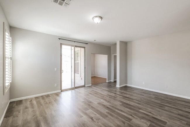 Photo - 3432 W Apollo Rd