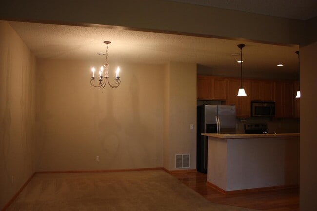 Photo - 711 Willow Glen Dr