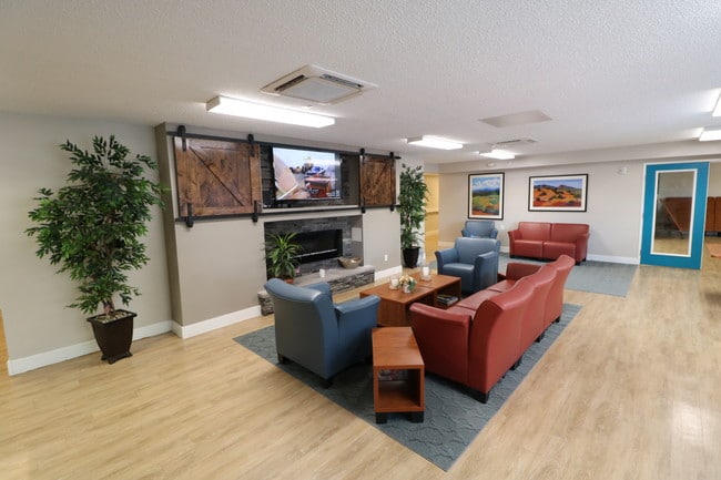 Rio Vista Apartments para la tercera edad, 770 Juan Tabo Blvd. NE, Albuquerque, NM, 87123 - Rio Vista Senior Apts