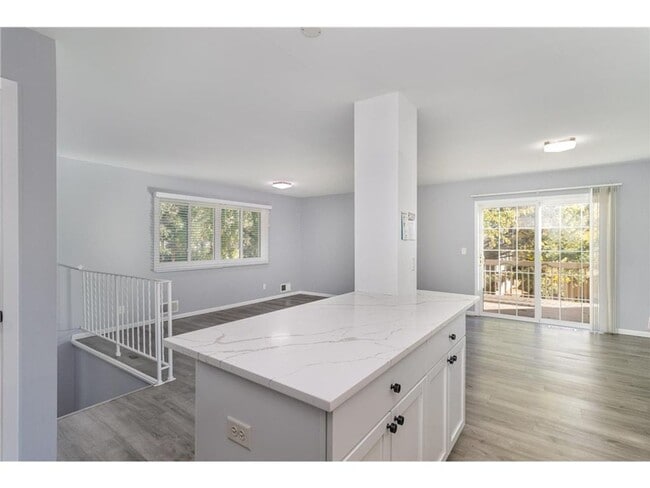 Photo - Updated 3 bedroom, 2 bath townhome near Eden Prairie Center!  Available 3/1/26