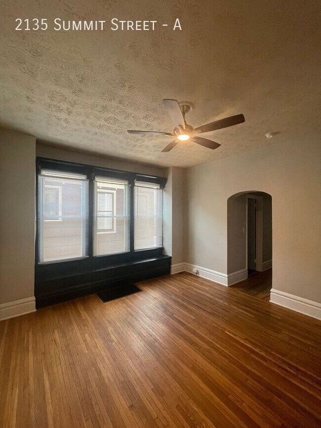 Large 3 bed near OSU campus! Apartment Unit A Columbus, OH