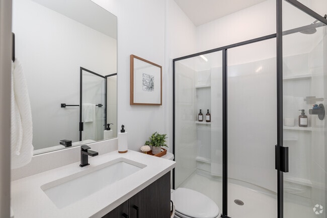 2BR, 2.5BA - 1,070SF - Bathroom