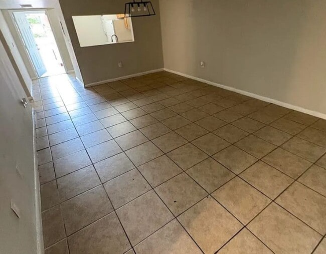 2591 NW 56th Ave