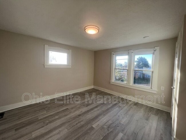 Photo - 898 E 13th Ave